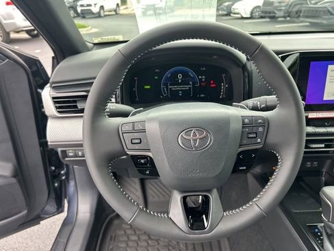 New 2026 Toyota Camry SE AWD/4WD image 17