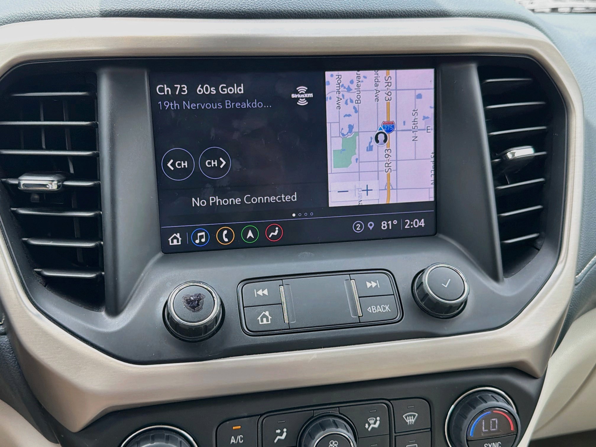 Used 2022 GMC Acadia Denali w/ Denali Ultimate Package FWD image 30