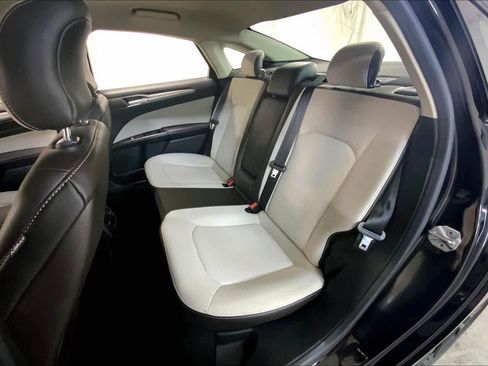 Used 2019 Ford Fusion SE w/ Equipment Group 151A image 20