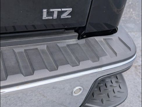 Used 2014 Chevrolet Silverado 1500 LTZ Z71 w/ LTZ Plus Package AWD/4WD image 22