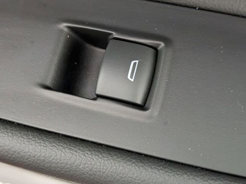 Used 2023 GMC Terrain SLT w/ Infotainment Package II FWD image 37