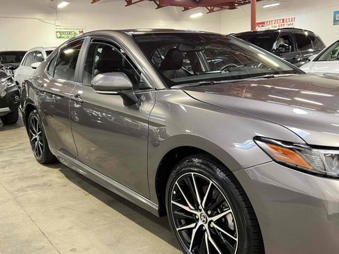Used 2021 Toyota Camry SE w/ Convenience Package image 23