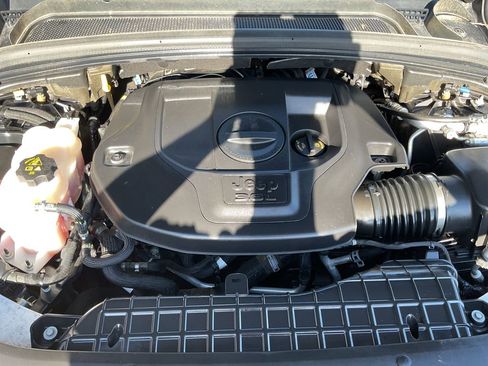 Used 2022 Jeep Grand Cherokee Summit AWD/4WD image 22