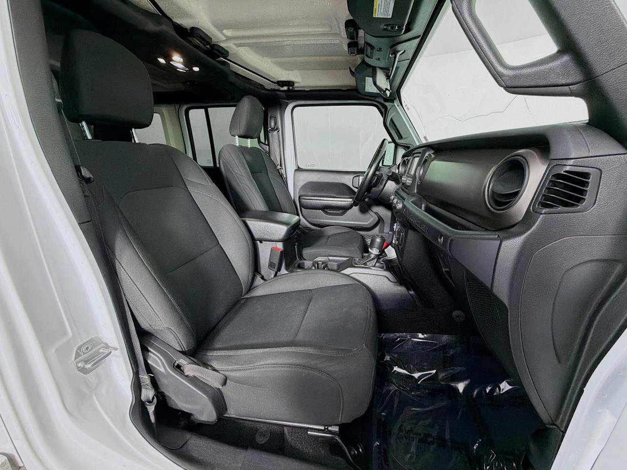 Used 2020 Jeep Wrangler Unlimited Sport S AWD/4WD image 32