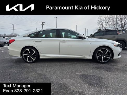 Used 2022 Honda Accord Sport image 8