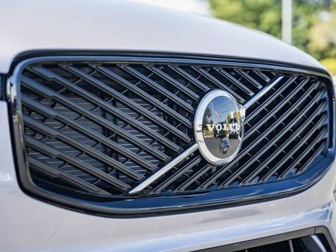 Used 2026 Volvo XC60 B5 Plus w/ Protection Package Premier AWD/4WD image 11
