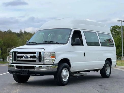 Used 2011 Ford E-150 and Econoline 150 w/ PWR Group RWD image 1