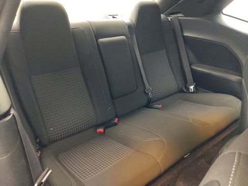 Used 2016 Dodge Challenger SXT RWD image 19