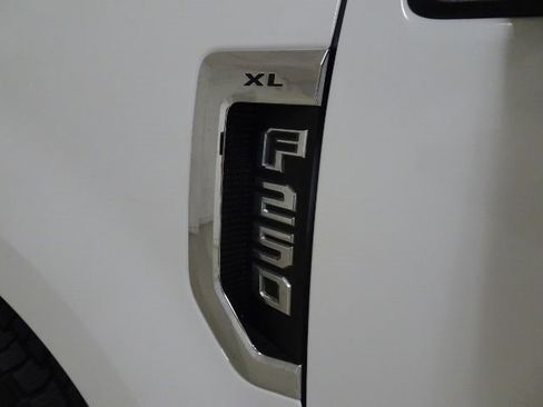 Used 2019 Ford F250 XL w/ Power Equipment Group image 19