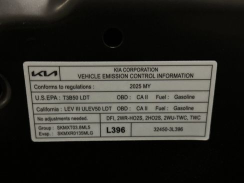 Used 2025 Kia Telluride S image 38