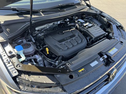 Certified 2024 Volkswagen Tiguan SE R-Line FWD image 38