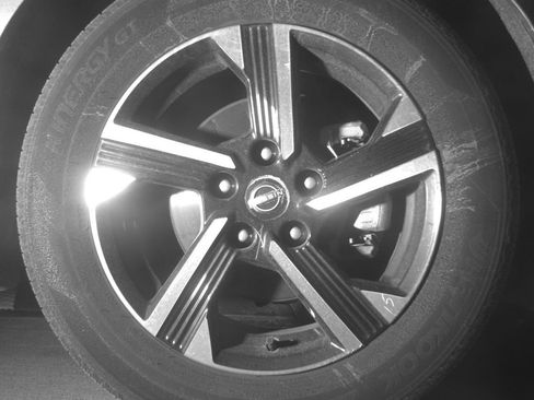 Used 2025 Nissan Sentra SV FWD image 13