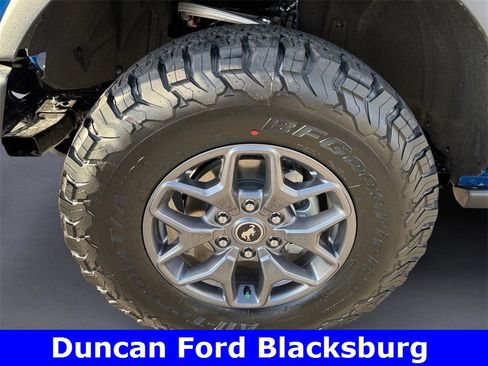 New 2025 Ford Bronco Badlands image 9