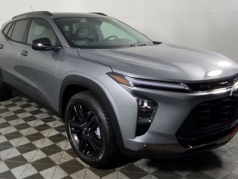 New 2026 Chevrolet Trax ACTIV w/ Sunroof Package image 3