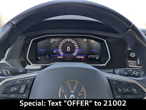 Used 2024 Volkswagen Jetta SE image 28