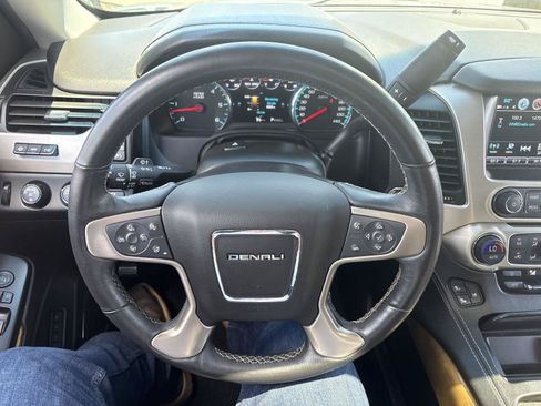 Used 2017 GMC Yukon Denali w/ Open Road Package AWD/4WD image 18