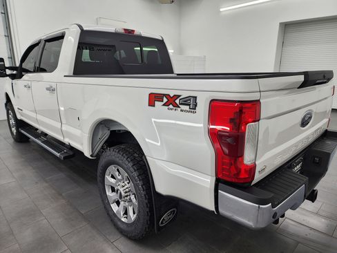 Used 2017 Ford F250 Lariat w/ Lariat Ultimate Package image 6