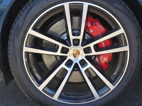 Used 2026 Porsche Cayenne S AWD/4WD image 30
