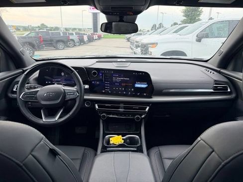 Certified 2024 Chevrolet Traverse LT w/ Enhanced Driving Package AWD/4WD image 6