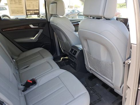 Used 2018 Audi Q5 2.0T Premium Plus w/ Premium Plus Package AWD/4WD image 11