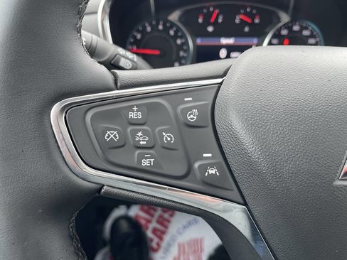 Used 2024 Chevrolet Equinox Premier image 19