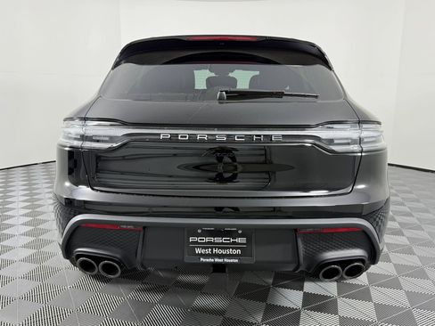 Certified 2026 Porsche Macan AWD/4WD image 10