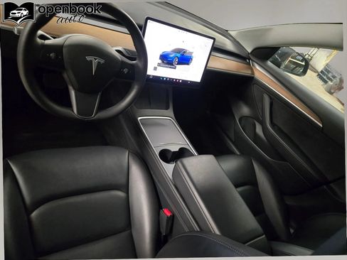 Used 2023 Tesla Model 3 Standard Range RWD image 9