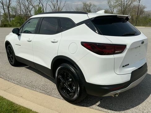 Used 2025 Chevrolet Blazer LT w/ Convenience Package FWD image 4