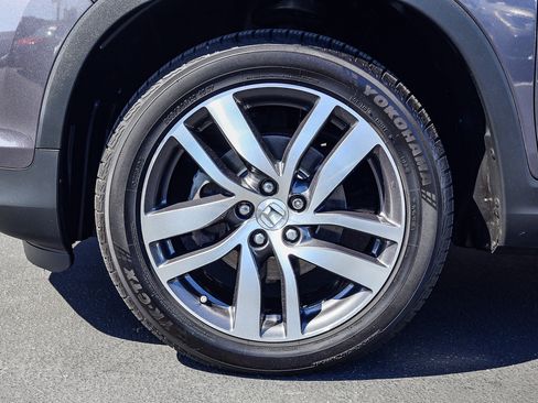 Used 2018 Honda Pilot Touring image 19