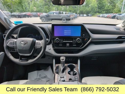 Used 2023 Toyota Highlander Limited AWD/4WD image 13