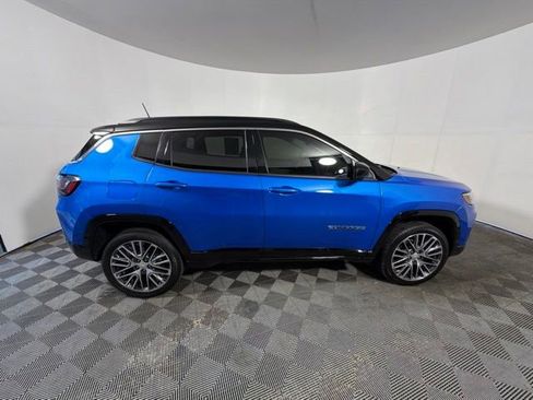 Used 2022 Jeep Compass Limited w/ Elite Group AWD/4WD image 3