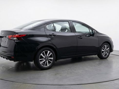 Used 2025 Nissan Versa SV FWD image 9
