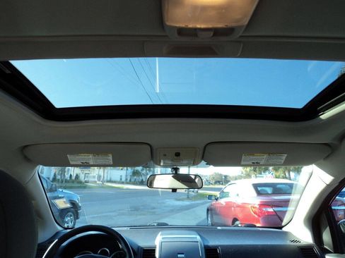 Used 2011 Nissan Sentra 2.0 SR w/ Special Edition Pkg image 16