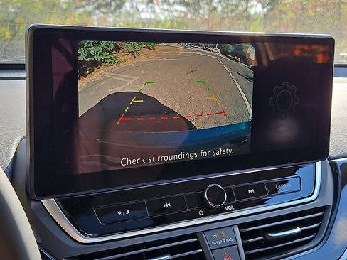 New 2025 Nissan Altima 2.5 SR w/ SR Premium Package image 15