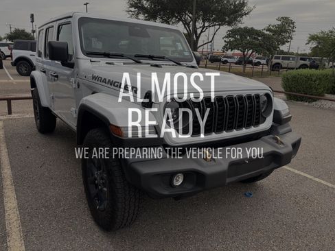 Used 2026 Jeep Wrangler Unlimited Sport AWD/4WD image 5