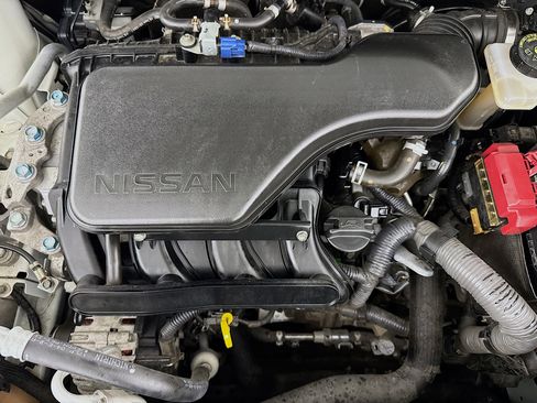 Used 2018 Nissan Rogue Sport SV FWD image 38