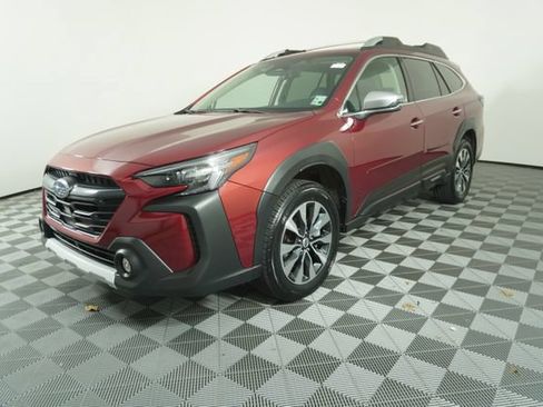 Certified 2024 Subaru Outback Touring AWD/4WD image 3