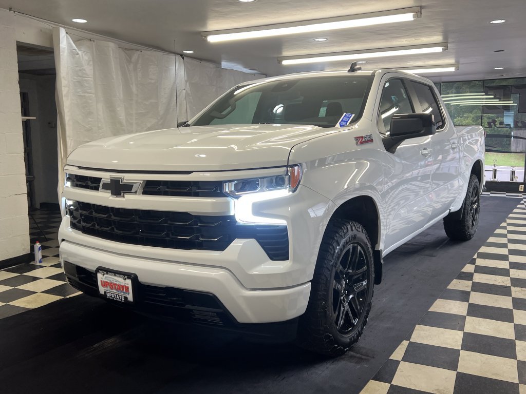 Used 2024 Chevrolet Silverado 1500 RST AWD/4WD image 3