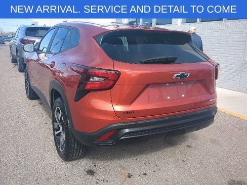 Certified 2024 Chevrolet Trax RS w/ Driver Confidence Package FWD image 3