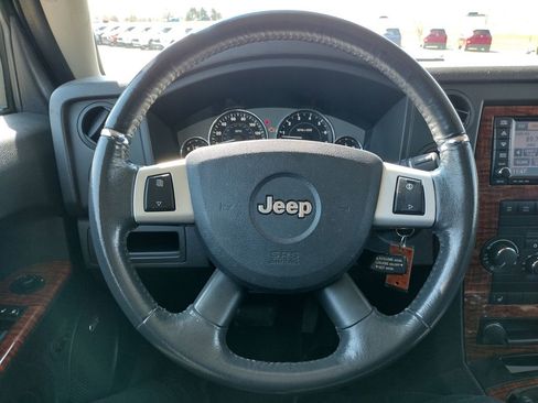 Used 2008 Jeep Commander Limited w/ Trailer Tow Group IV AWD/4WD image 7