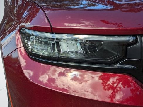 New 2025 Jeep Grand Cherokee Limited w/ Black Appearance Package image 9