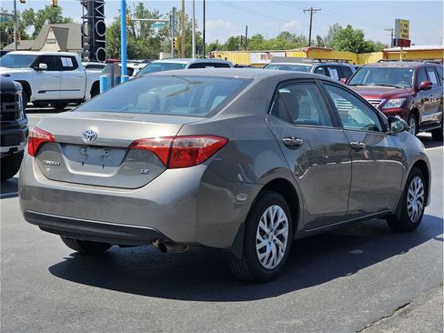 Used 2019 Toyota Corolla LE FWD image 3