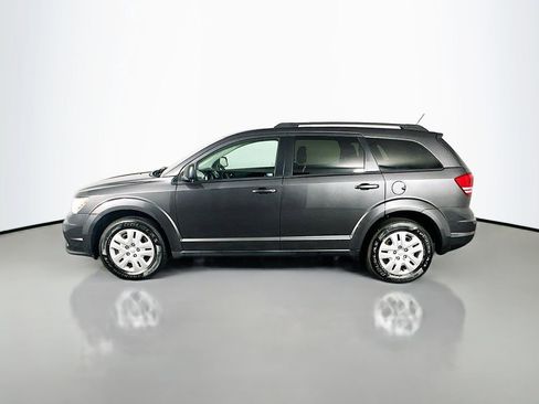 Used 2018 Dodge Journey SE image 4