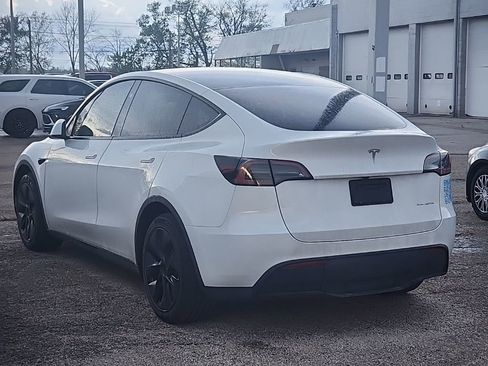 Used 2025 Tesla Model Y Long Range image 2