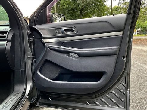 Used 2019 Ford Explorer XLT w/ Class III Trailer Tow Package FWD image 28