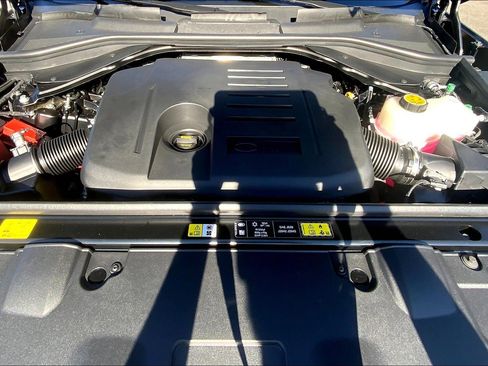 New 2025 Land Rover Range Rover SE image 16