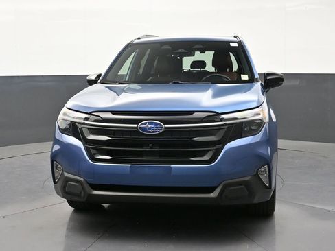 Used 2025 Subaru Forester Touring AWD/4WD image 8