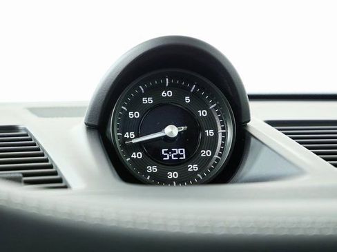 Used 2026 Porsche 911 Carrera RWD image 19