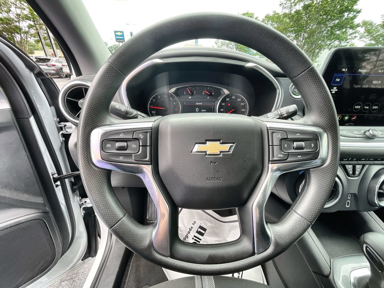 Used 2025 Chevrolet Blazer LT FWD image 11