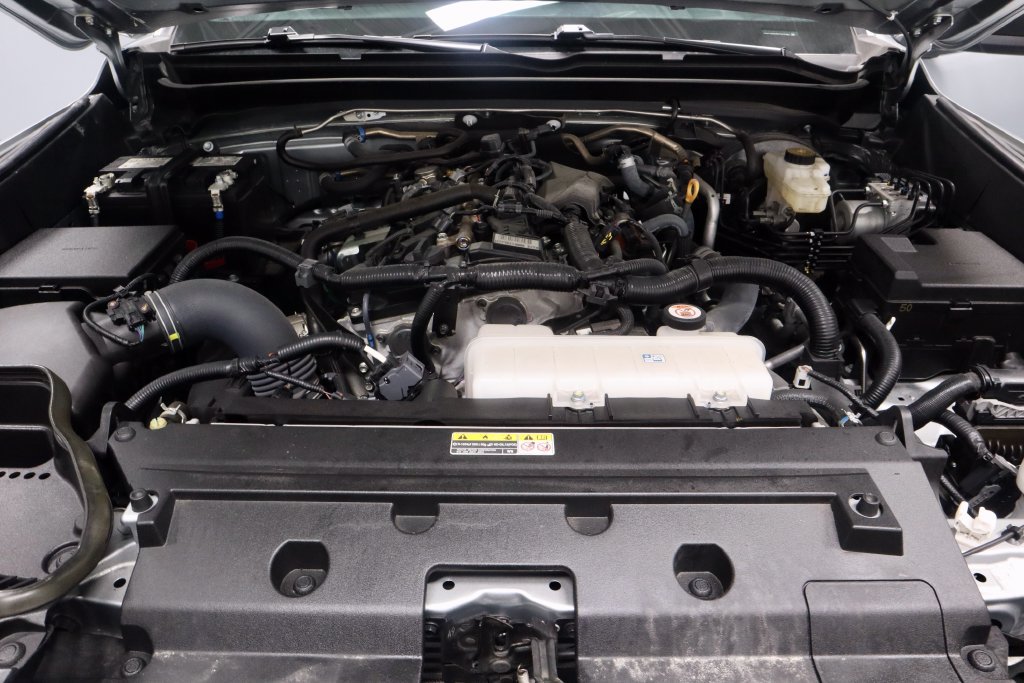 Used 2025 Toyota Tacoma SR AWD/4WD image 17